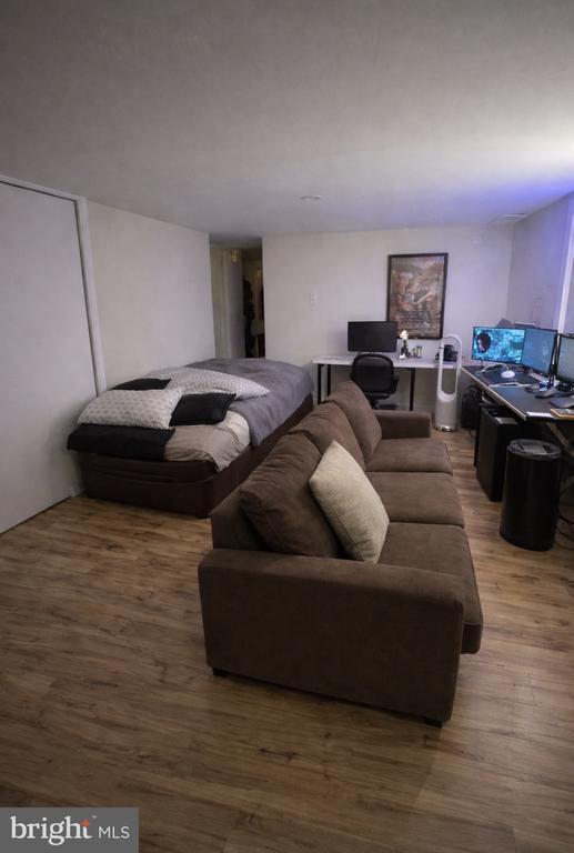 Building Photo - 414 S 15th St