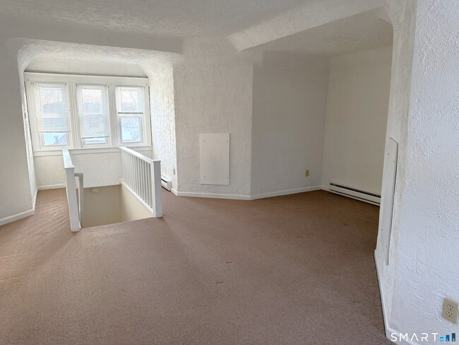 Building Photo - 1273 Hope St