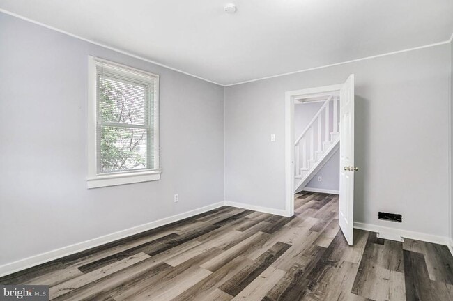 Building Photo - 6226 20th Ave