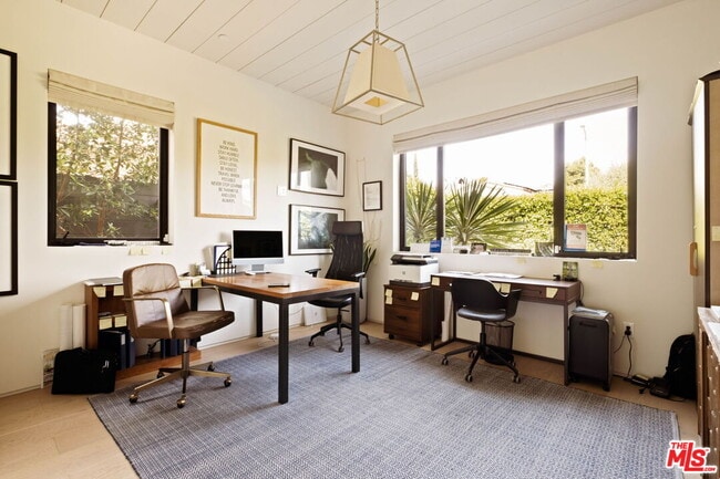 Building Photo - 2137 Glyndon Ave