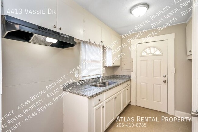Building Photo - 4413 Vassie Dr