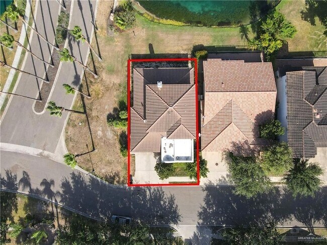 Building Photo - 3101 Santa Rita St