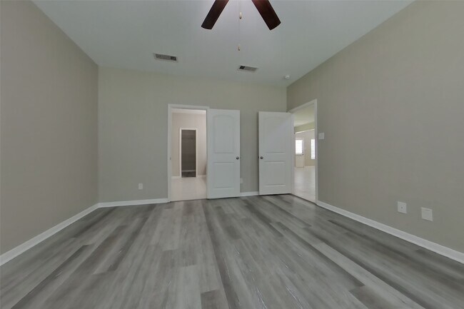 Building Photo - 421 Palomino Stand Dr