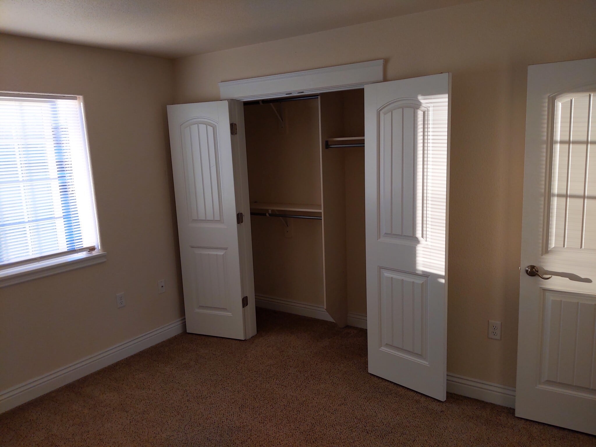 Building Photo - 115 Montalto Dr