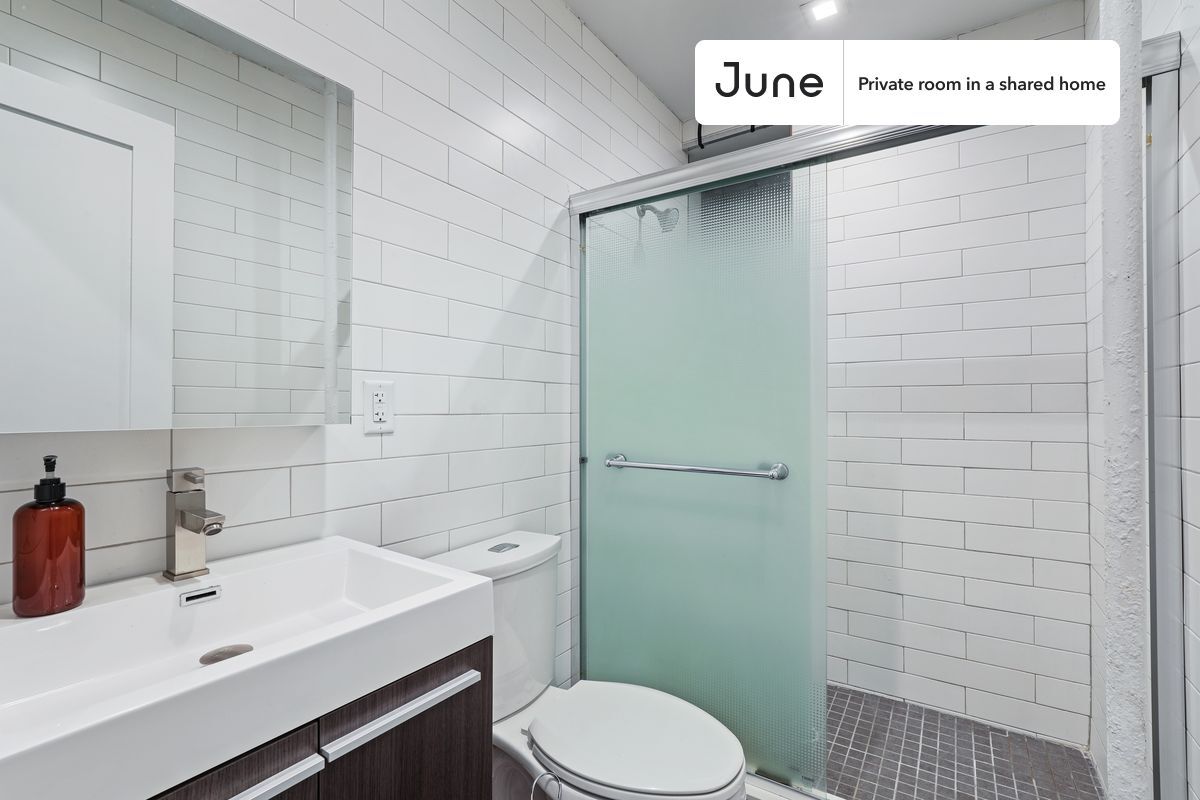 Building Photo - Room in Shared 4 bed/2 bath home in West Harlem