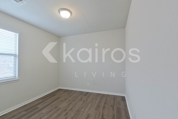 Building Photo - 825 NW 5th St