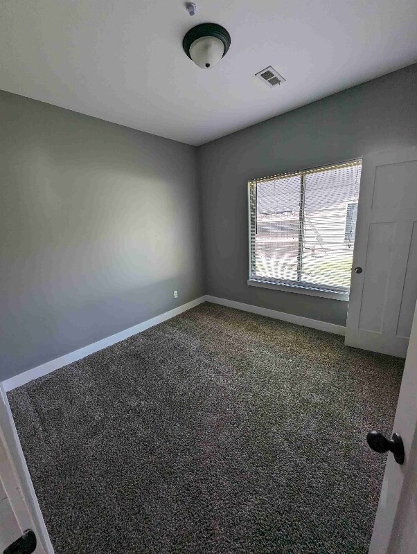 Building Photo - 3348 Sunflower Dr