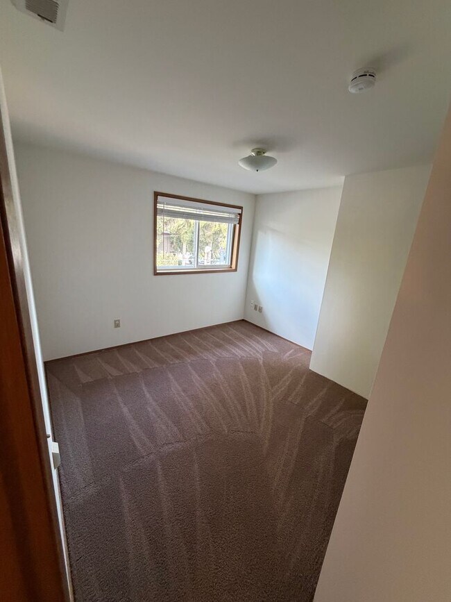 Building Photo - Bothell House in the heart of Bothell for ...