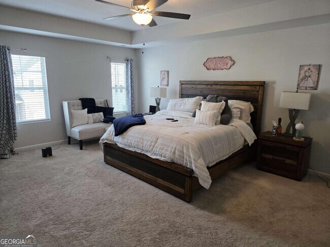 Building Photo - 7539 Knoll Hollow Rd