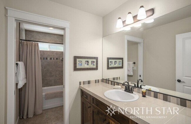 Building Photo - Beauty on Bull Mountain - Lease through Ma...