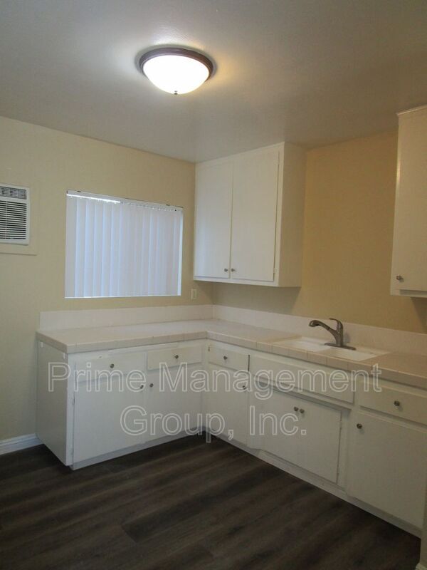 Building Photo - 144 E Baseline Rd