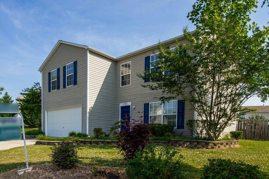 Building Photo - 1928 Slumber Oaks Ct