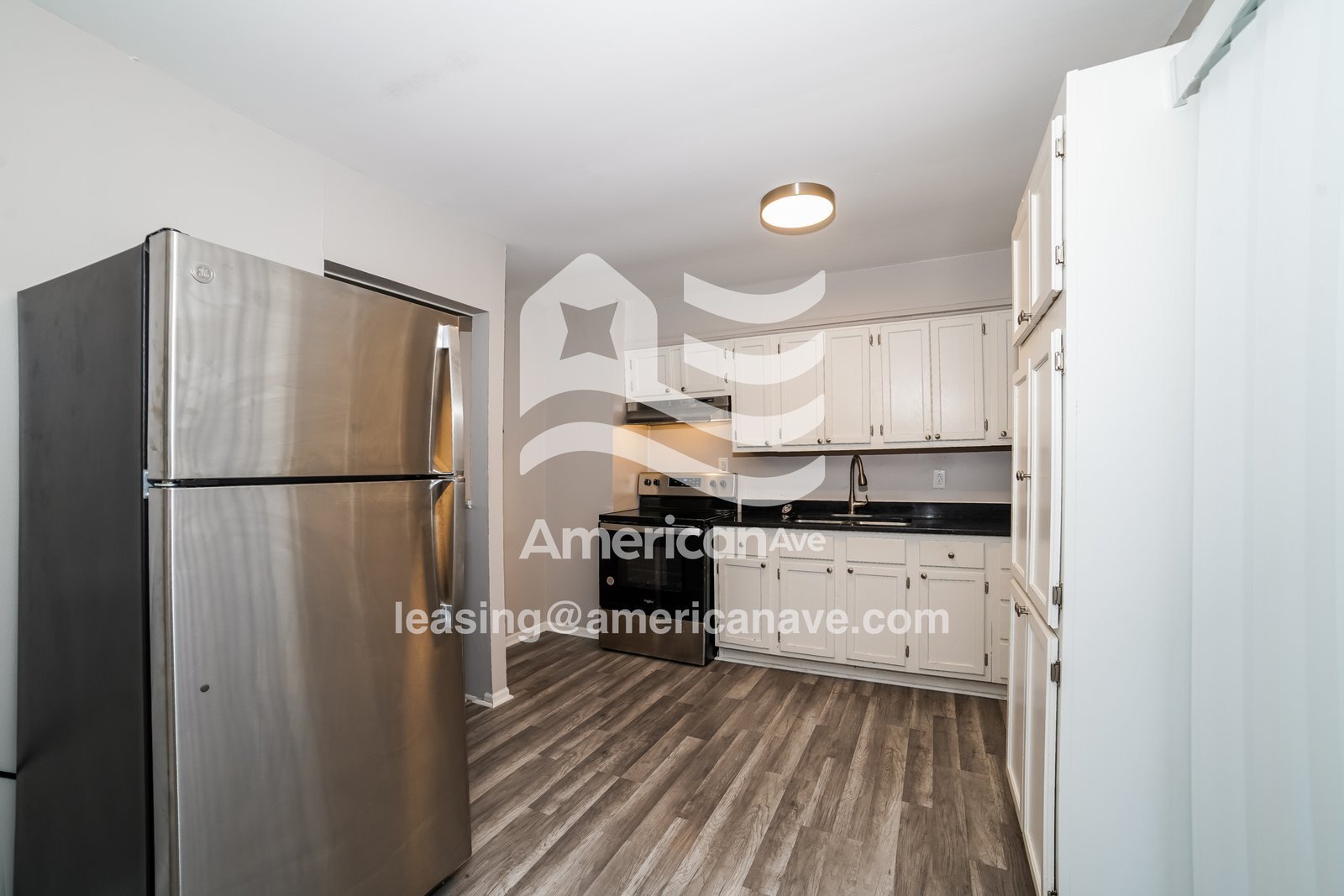 Building Photo - 2647 W Nebraska Ave