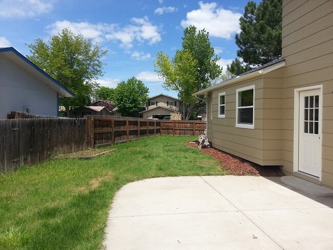 Building Photo - 3005 Marshall Ash Dr