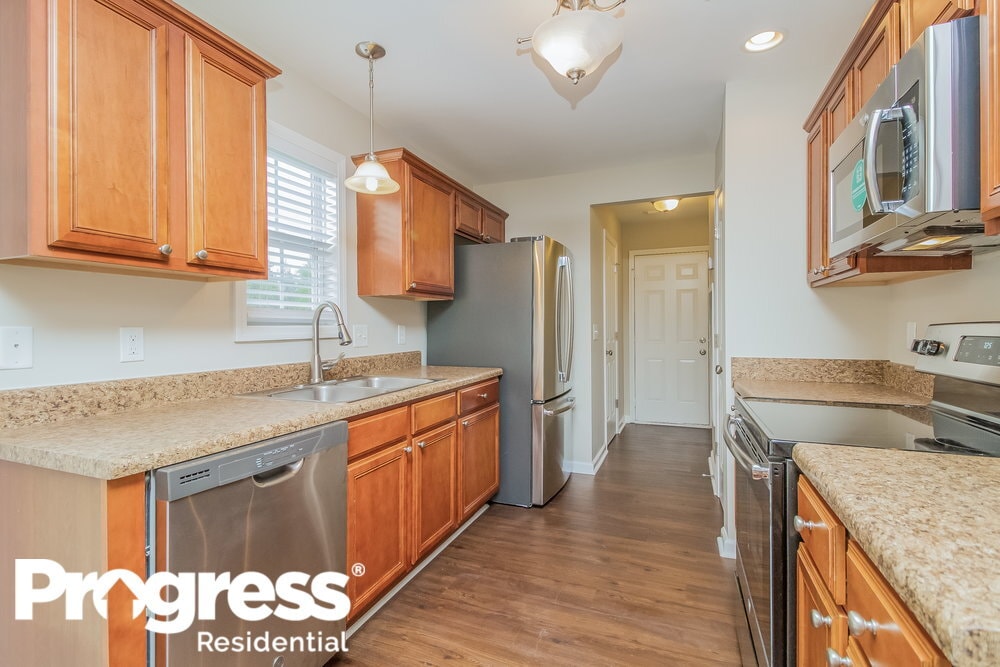 Building Photo - 1476 Priestshore Bay