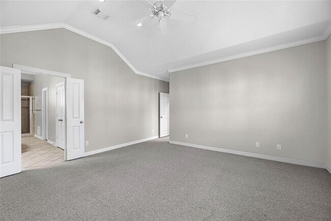 Building Photo - 3928 Blossom St