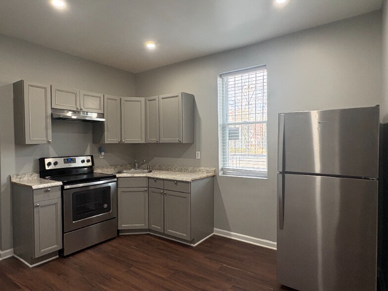 Building Photo - 1522 W Dauphin St