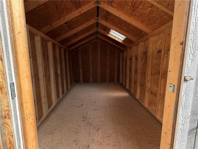 Building Photo - 1290 Glen Forest Way