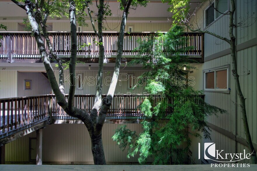 Building Photo - 201 Nautical Ct