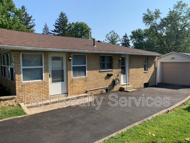 Building Photo - 445 N Eaton Ave