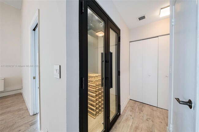 Building Photo - 20945 Bay Ct