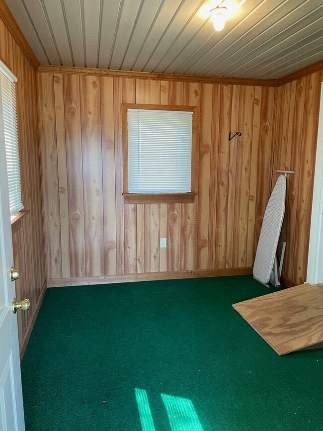 Building Photo - 2 BED, 1 BATH HOME LOCATED IN DENTON!