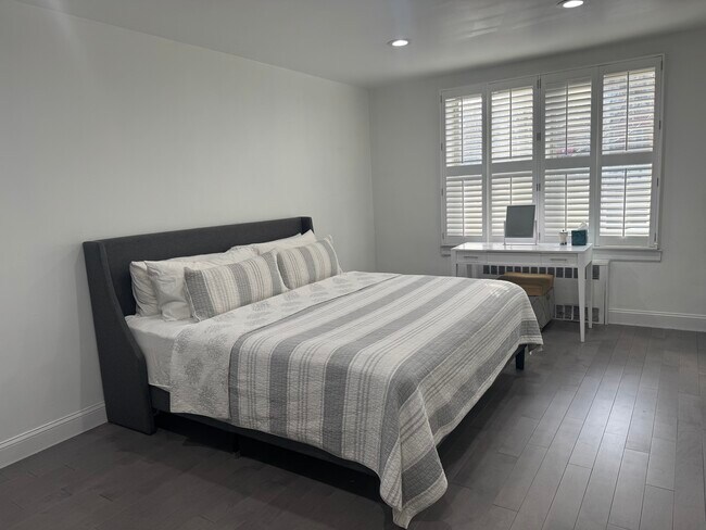 Building Photo - 64-35-35 Yellowstone Blvd