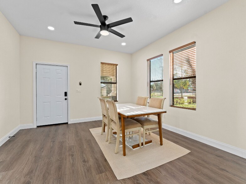 Building Photo - 1514 E 26th Ave