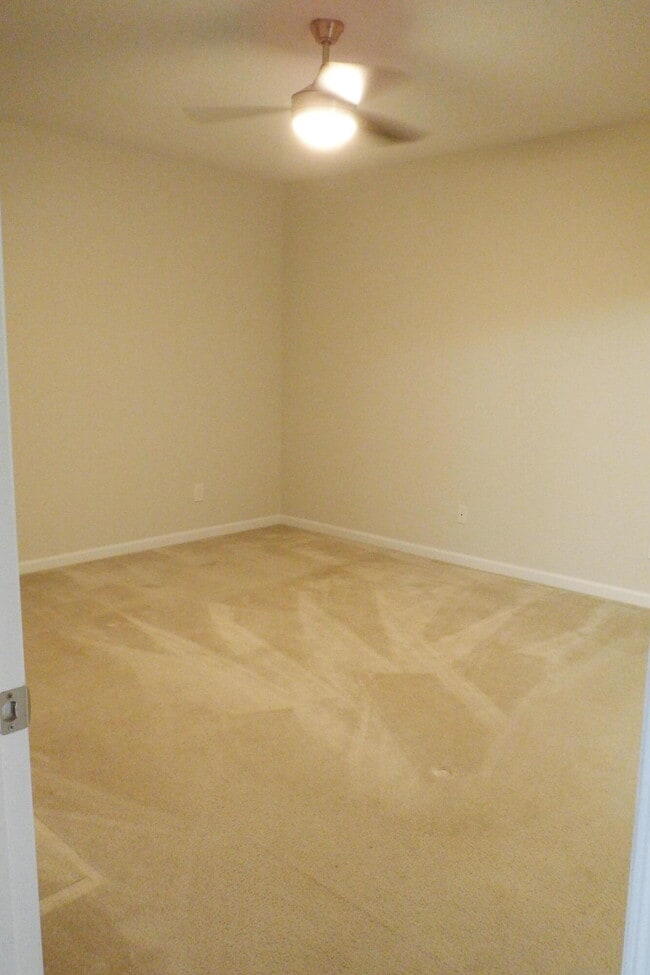 Building Photo - 91 Redondo Dr