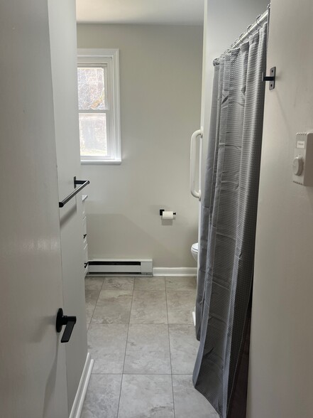 Bath - 13707 Old National Pike