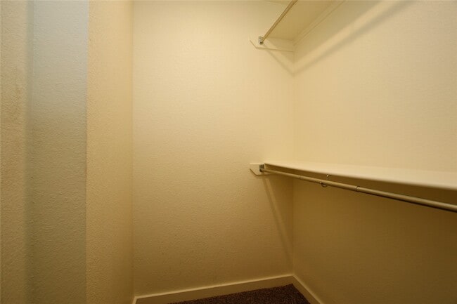 Building Photo - 21155 Gosling Rd