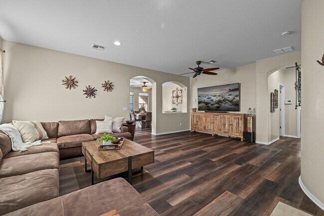 Building Photo - 16048 W Papago St