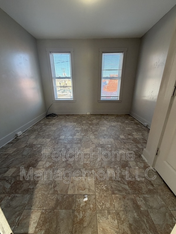 Building Photo - 238 W Mifflin St