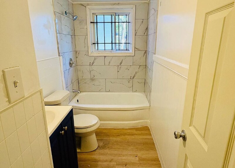 Building Photo - 15914 Dacosta St