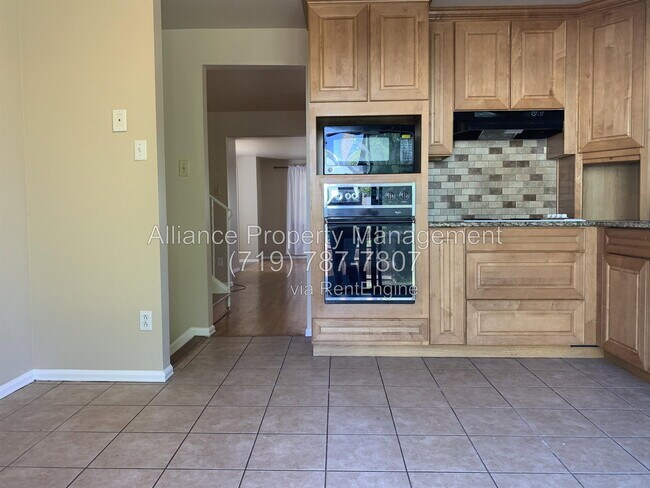 Building Photo - 1345 Pike Dr