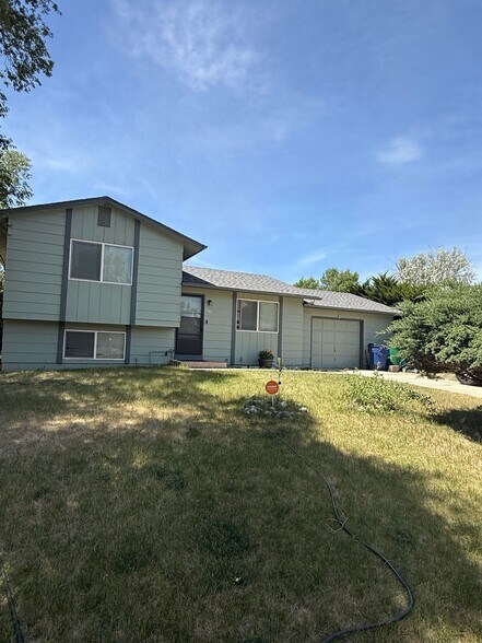Building Photo - 5145 Alturas Cir