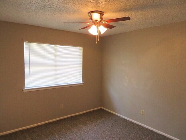 Building Photo - Unwind in spacious 3-bedroom, 2-bathroom home!