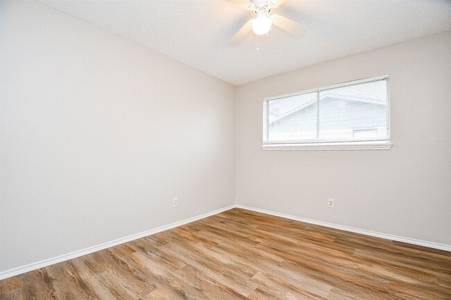 Building Photo - 11222 Broadsweep Dr