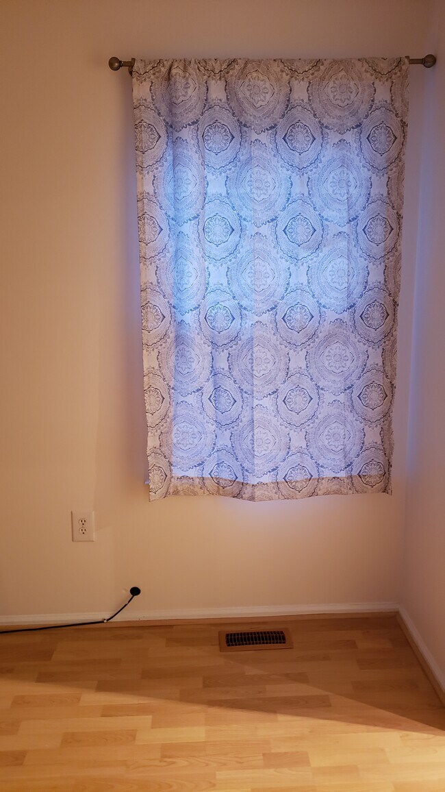 Building Photo - 76 Drewes Ct