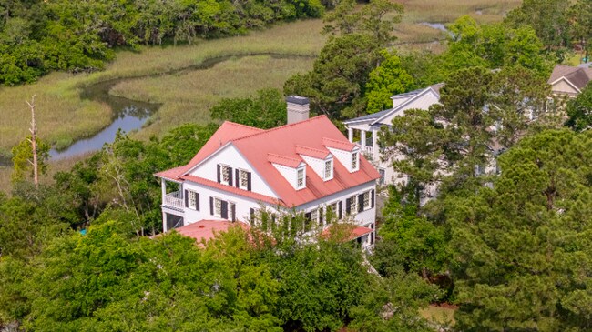 Building Photo - 6BD/5BA Custom Home for Lease in Daniel Island Park