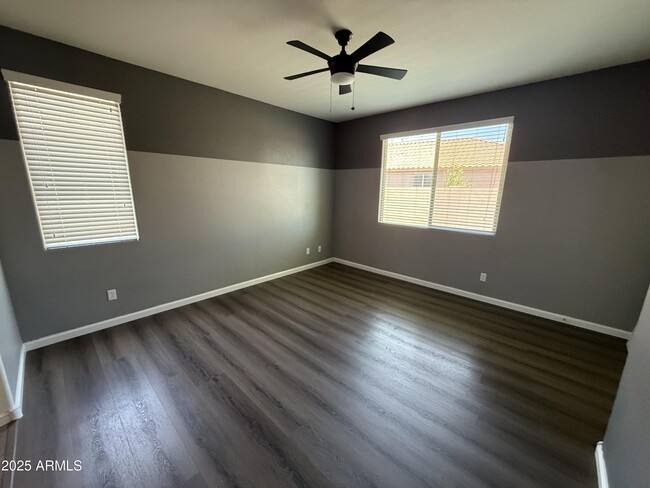 Building Photo - 888 E Aberdeen Dr