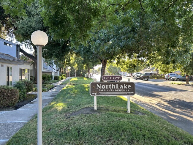 Building Photo - 1313 Floyd Ave