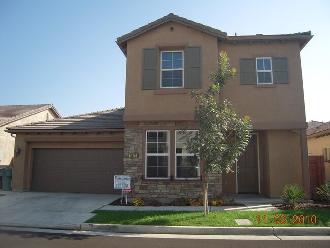 Primary Photo - Beautiful & Spacious home in The Desirable...
