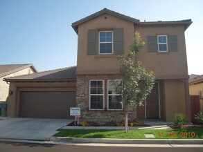 Building Photo - Beautiful & Spacious home in The Desirable Bella Serra Gated Community!