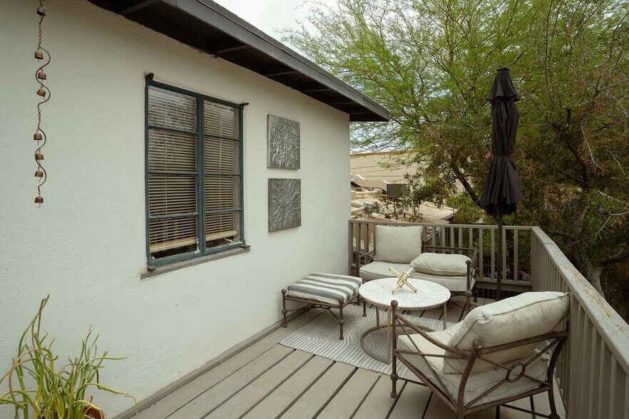 Building Photo - 112 E 16th St