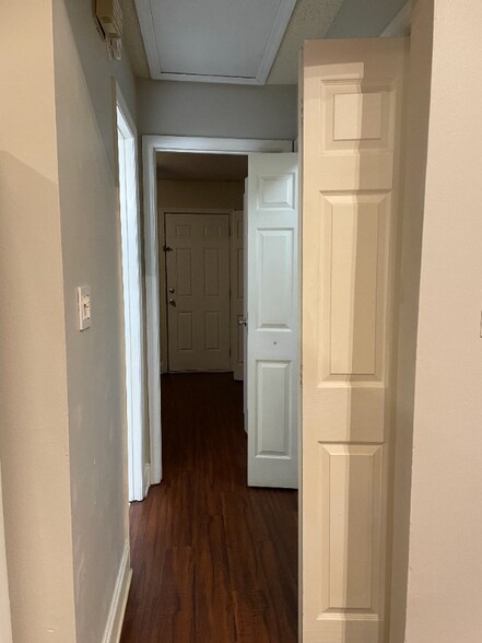 Building Photo - 2125 Sandpiper St