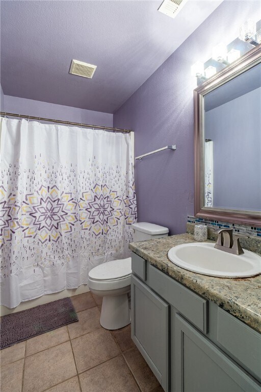 Building Photo - 869 W Peachtree Dr