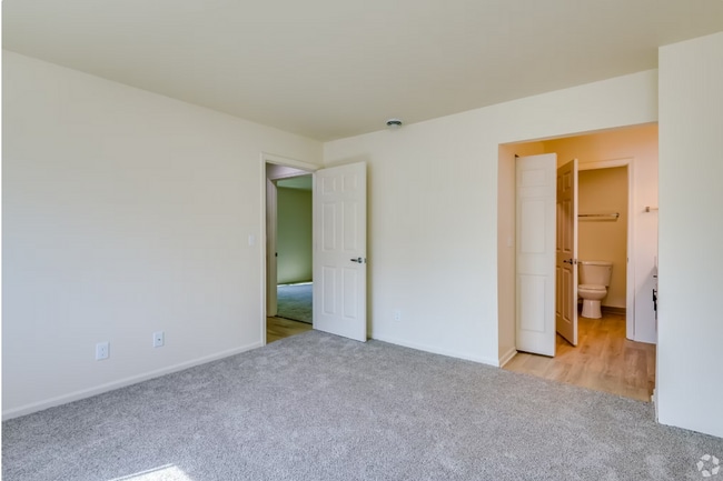 Building Photo - 14810 W Hidden Creek Ct