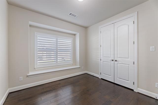 Building Photo - 970 Herschell St