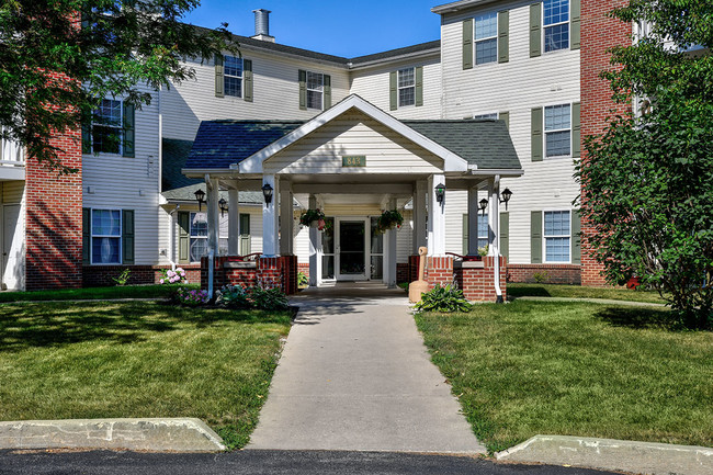 Devon House Senior Living - Tiffin, OH | Apartment Finder